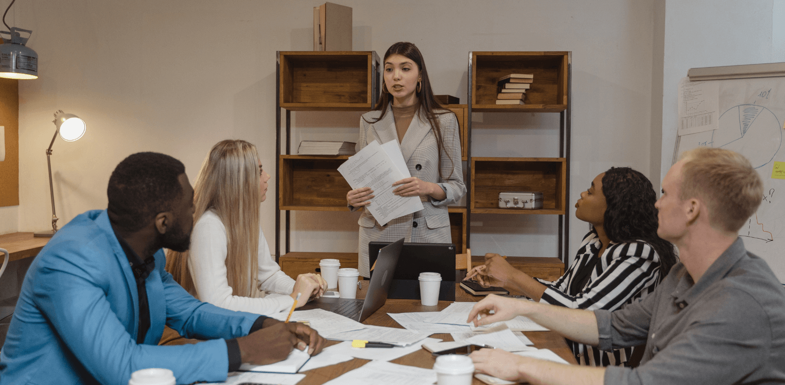 Leadership - leading people to success 